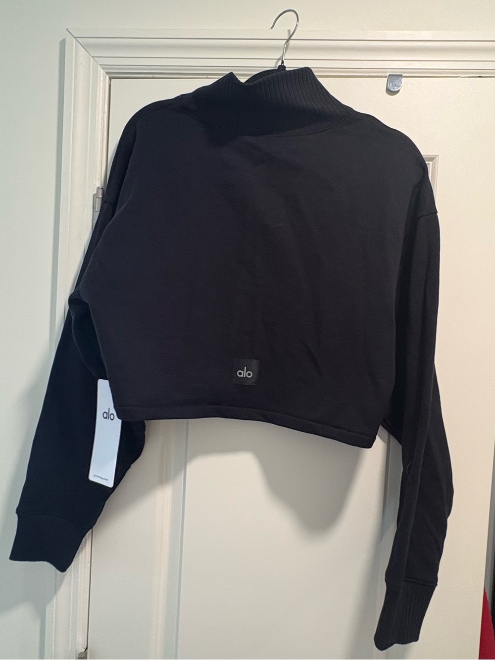 ALO Yoga Cropped Serenity Coverup Sweatshirt in Black